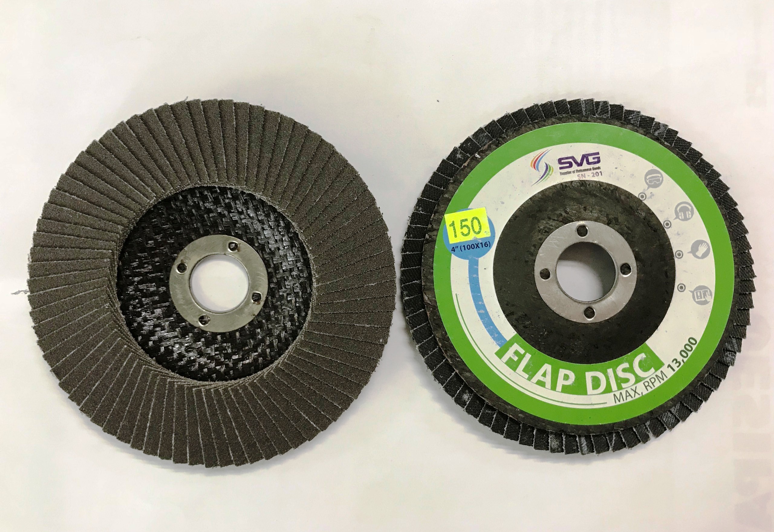 Nhám xếp 4