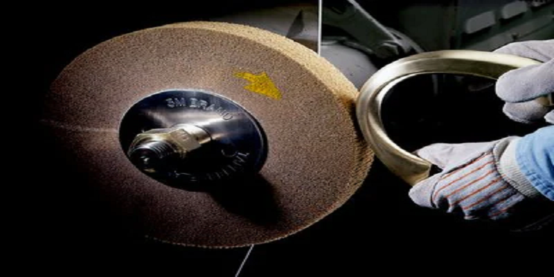 Scotch-Brite(TM) Cut and Polish Flap Brushes Application